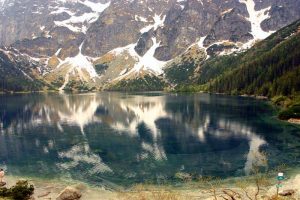 Morskie Oko är den största sjön och ett av de populäraste turistmålen, i Tatrabergen i Polen